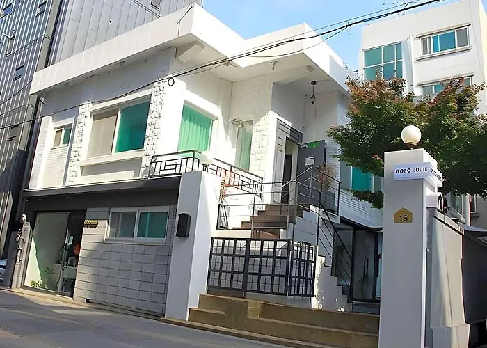 Mono House Hongdae 2 2*