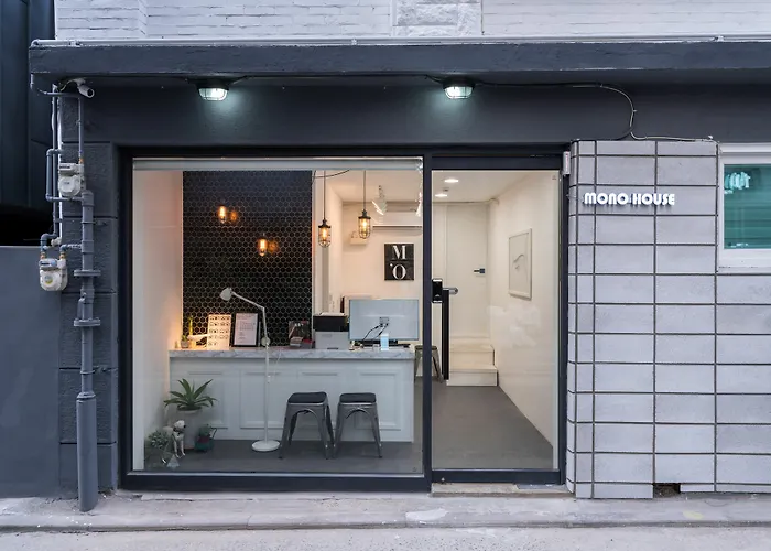 Mono House Hongdae 2 2*