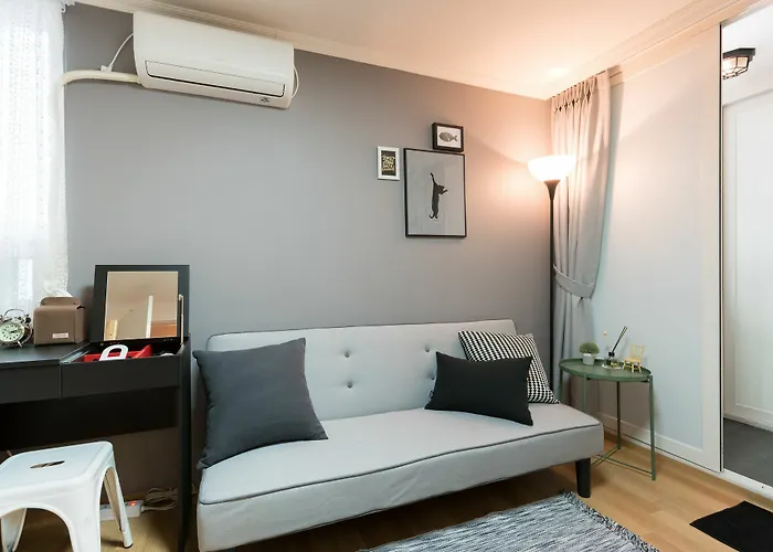Mono House Hongdae 2 Hotel 2*