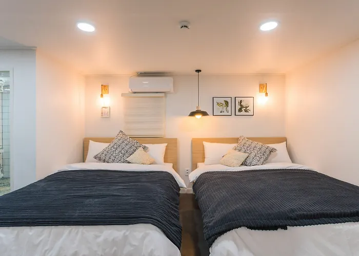 Mono House Hongdae 2 Hotel 2*